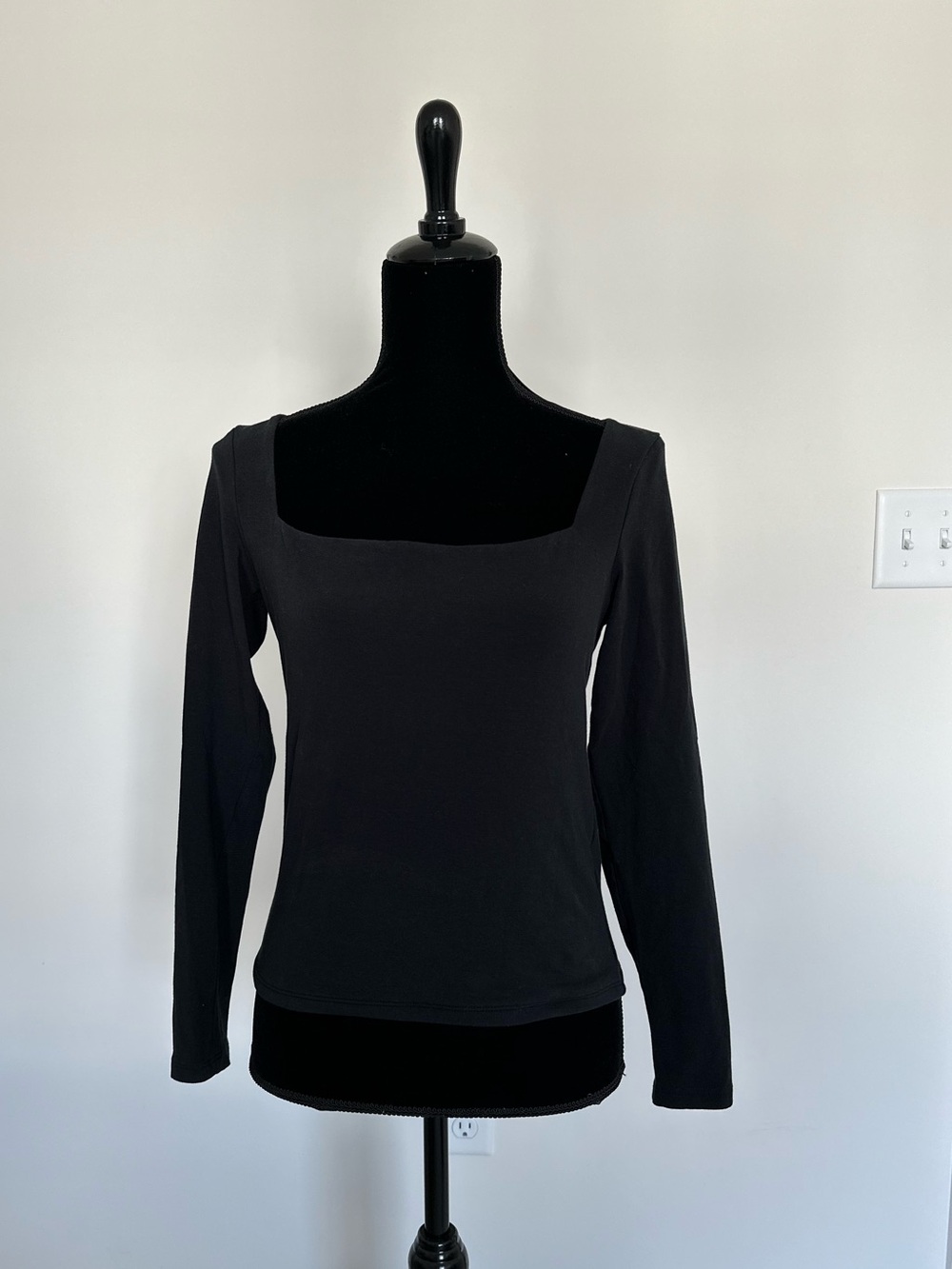 Women’s Abercrombie & Fitch Black Scoop Neck Cotton Long Sleeve Tee